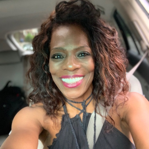 Meet your Posher, Lakia - Picture 4 of 8